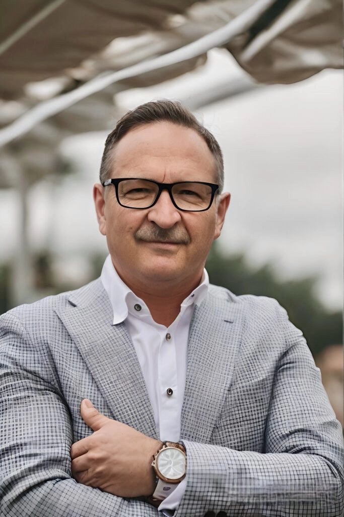 Dieses Bild zeigt den Rechtsanwalt Uwe Heinsch