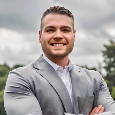 Das Bild zeigt den Rechtsanwalt Phillipp J. Manusch